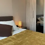 Apartment Seagarden68 *